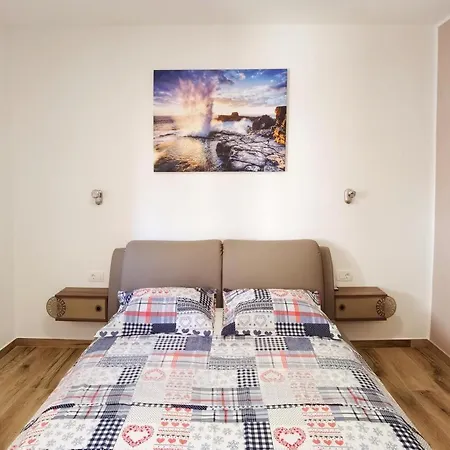 Apartment Family-friendly With Swimming Pool Bibinje, Zadar - 5778